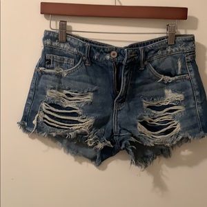 Kancan size small denim shorts